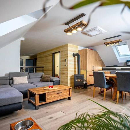 Apartmany V Podzamci Наход Экстерьер фото