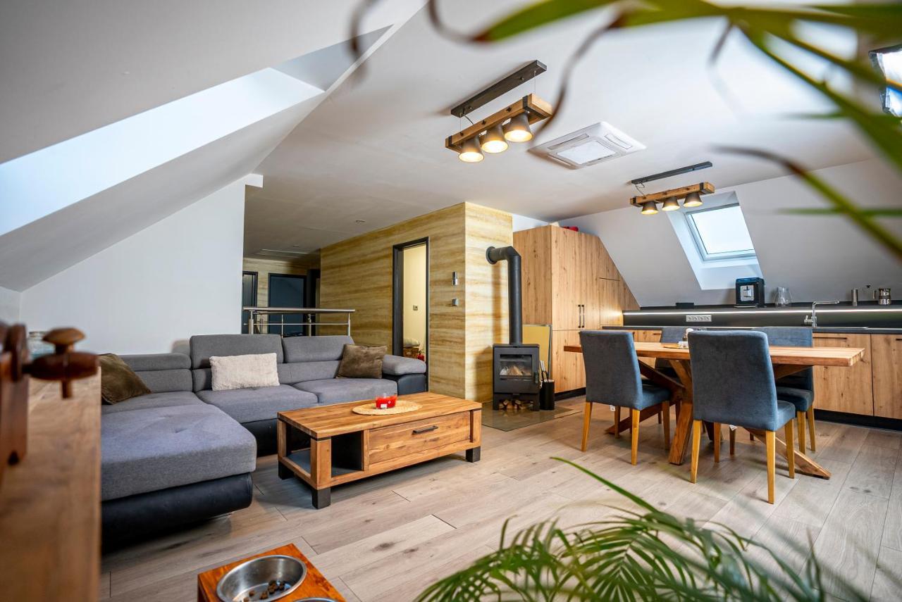 Apartmany V Podzamci Наход Экстерьер фото