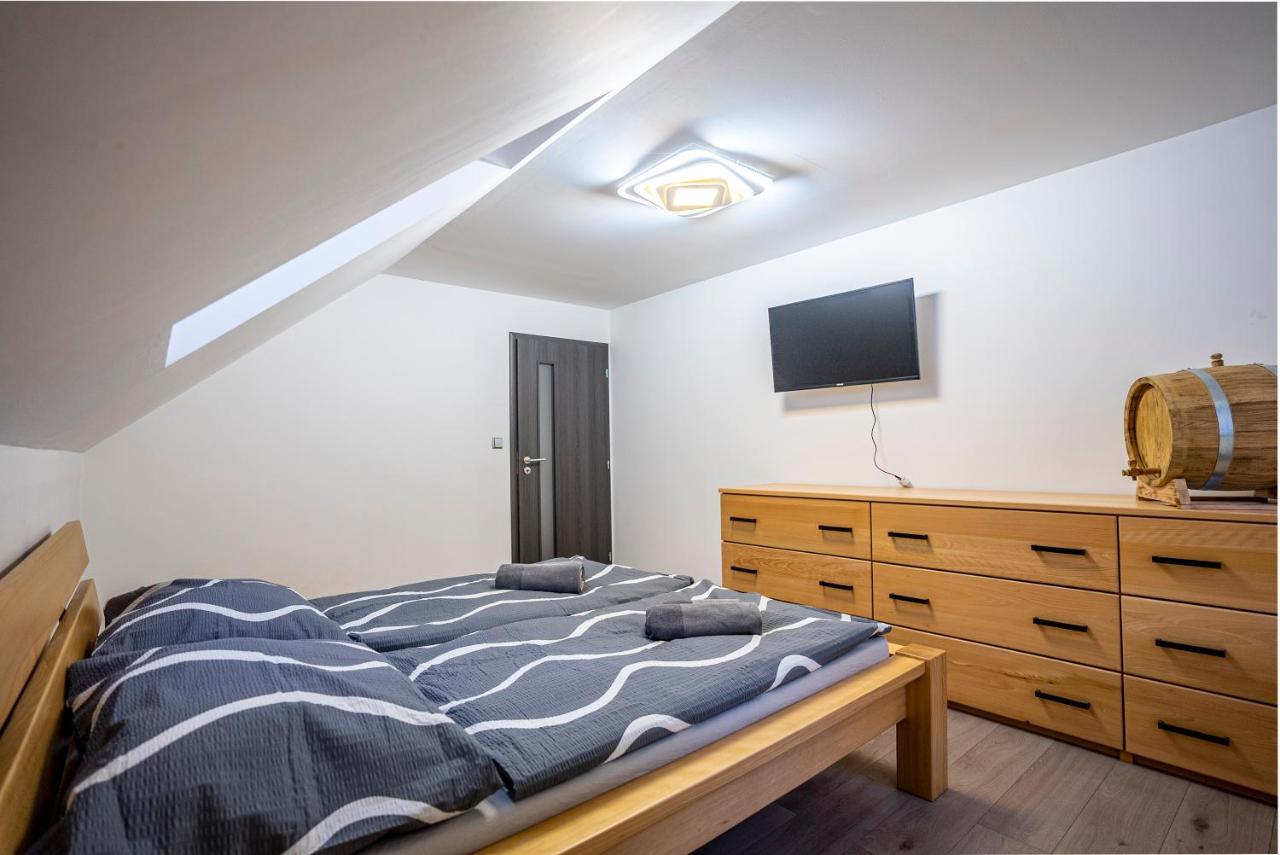 Apartmany V Podzamci Наход Экстерьер фото
