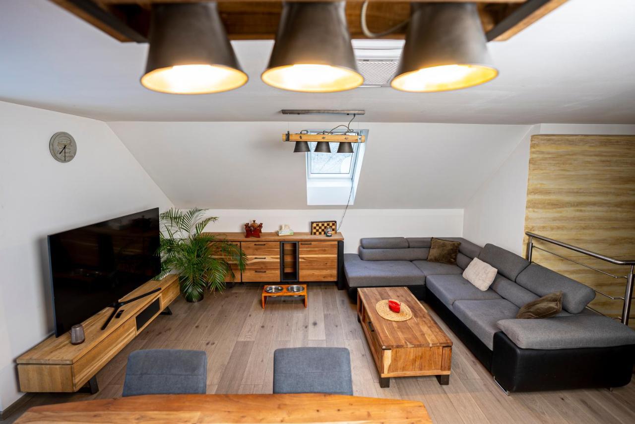 Apartmany V Podzamci Наход Экстерьер фото