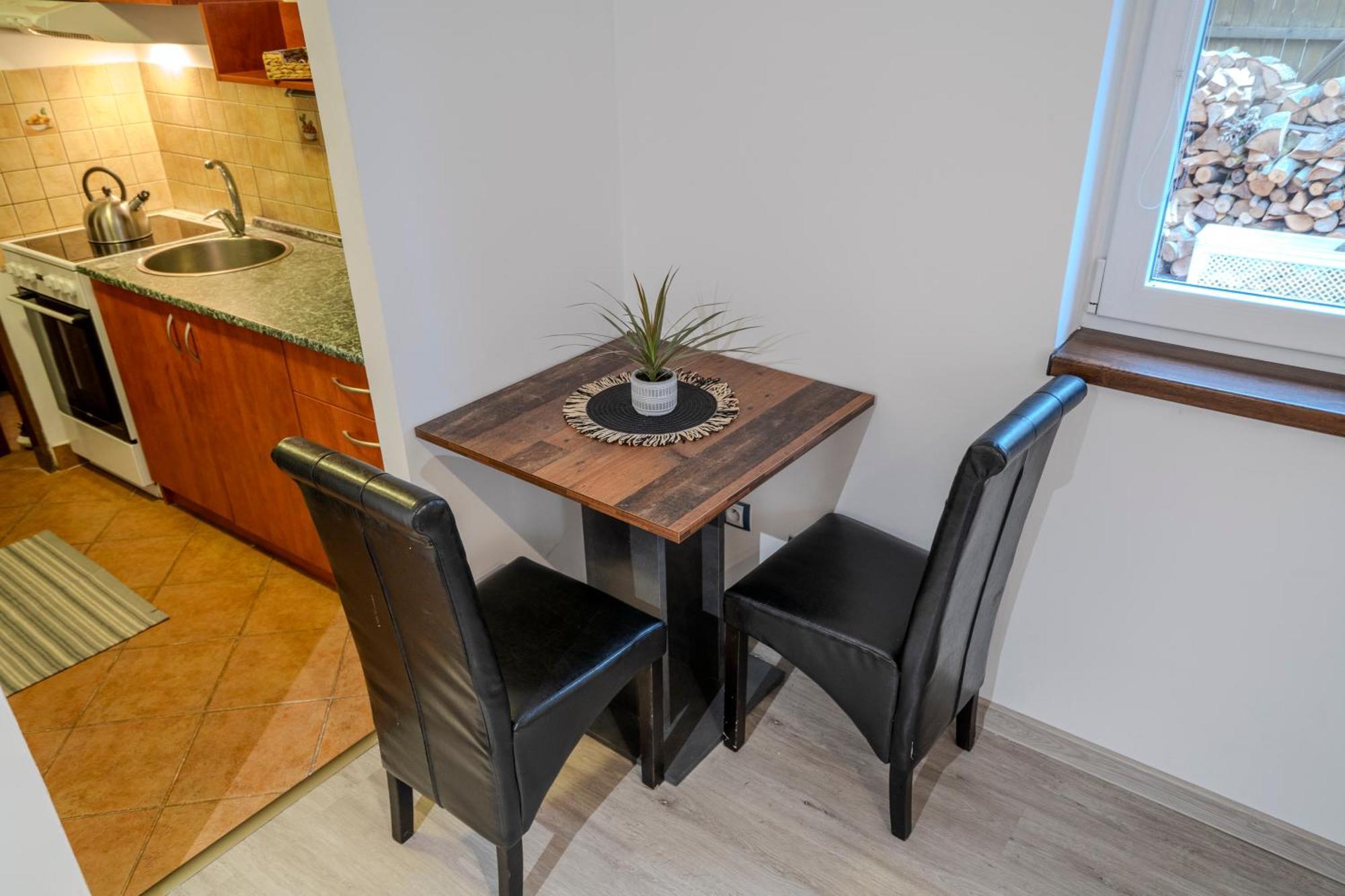 Apartmany V Podzamci Наход Экстерьер фото